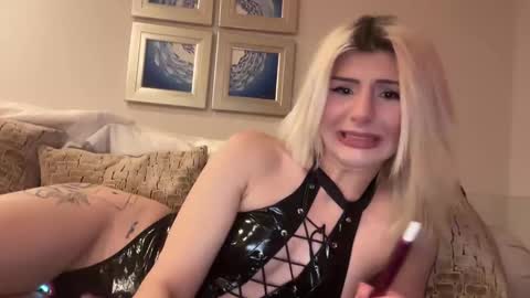 Snapshot of sun_flower00 chatting on February 2026 11:49:02 PM Kate online show from February 2026 11:49:02 PM