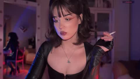 Miss Nelly online show from November 2025 10:37:02 PM