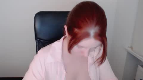 Alexi online show from September 2025 07:25:01 PM