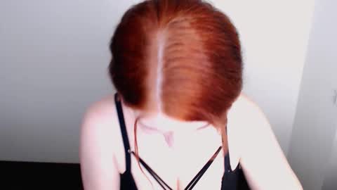 Snapshot of sun_lovely chatting on November 2025 03:24:02 PM Alexi online show from November 2025 03:24:02 PM