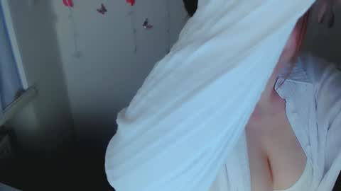 Snapshot of sun_lovely chatting on January 2026 02:30:02 PM Alexi online show from January 2026 02:30:02 PM