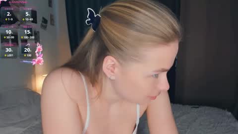 Snapshot of sunday_morn1ng chatting on May 2026 07:14:02 AM Jenny online show from May 2026 07:14:02 AM