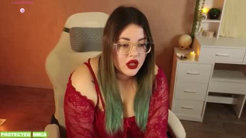 Snapshot of sunflower0907 chatting on November 2025 01:44:02 PM Tina. Im topless model online show from November 2025 01:44:02 PM