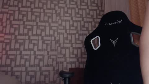 Snapshot of sunloveandwe chatting on October 2025 04:30:01 PM Mistress Eve online show from October 2025 04:30:01 PM