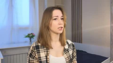 Snapshot of sunnblissett chatting on October 2025 03:07:02 AM Kate online show from October 2025 03:07:02 AM