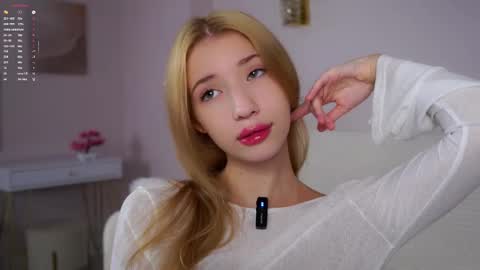 Lily online show from November 2025 02:39:01 PM