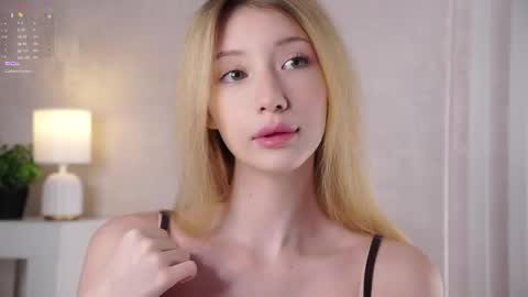 Lily online show from May 2026 02:44:01 PM