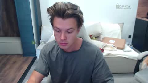 Alice and Sergey online show from October 2025 08:21:01 AM