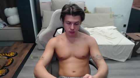 Alice and Sergey online show from December 2025 08:34:01 AM