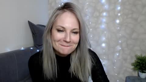 Naomi online show from December 2024 12:09:02 AM