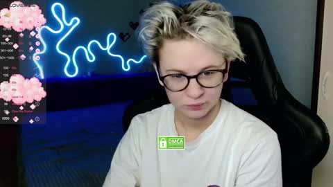 Snapshot of sunny_mood chatting on December 2025 05:37:02 AM sunny mood online show from December 2025 05:37:02 AM