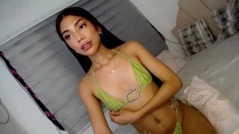 sunny_sexie online show from July 2026 07:35:02 PM