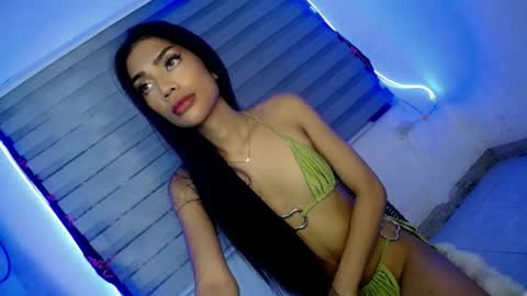 sunny_sexie online show from July 2026 12:53:01 PM