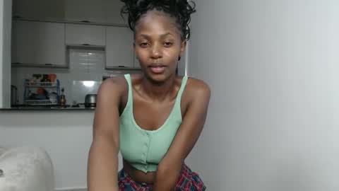 sunny online show from April 2026 09:39:33 PM