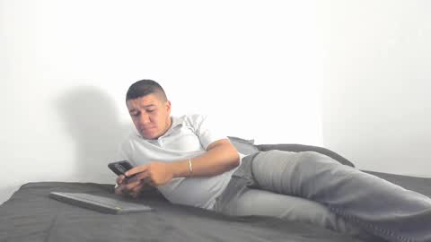 Snapshot of sunnyandevan chatting on September 2025 09:47:02 PM Christian Vanessa online show from September 2025 09:47:02 PM