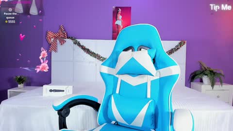      online show from January 2025 01:53:02 PM