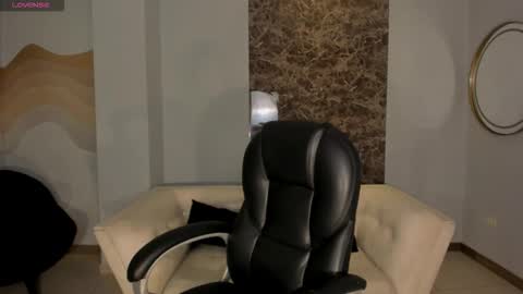 Sunny Rivers online show from November 2025 11:42:01 AM