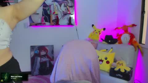 Snapshot of sunofureku_melody chatting on October 2025 12:13:02 PM RAVENCLAU GIRL online show from October 2025 12:13:02 PM