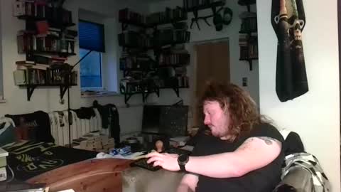 sunr1sa online show from December 2025 07:05:01 AM