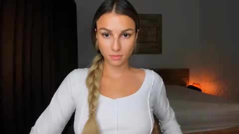 Snapshot of sunsetwithava chatting on September 2025 12:32:02 PM sunsetwithava online show from September 2025 12:32:02 PM