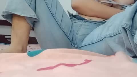 Annie online show from July 2026 06:10:01 PM