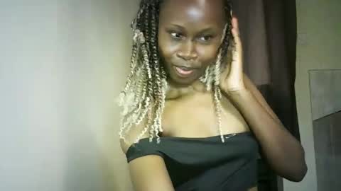 Snapshot of sunshine_g chatting on December 2025 11:06:01 AM Sunshine online show from December 2025 11:06:01 AM