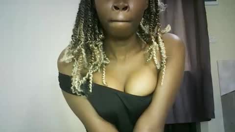 Snapshot of sunshine_g chatting on December 2025 05:37:01 AM Sunshine online show from December 2025 05:37:01 AM