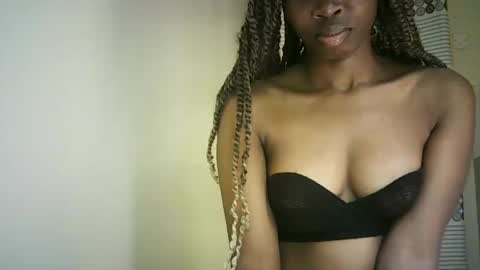 Snapshot of sunshine_g chatting on January 2026 11:48:01 AM Sunshine online show from January 2026 11:48:01 AM