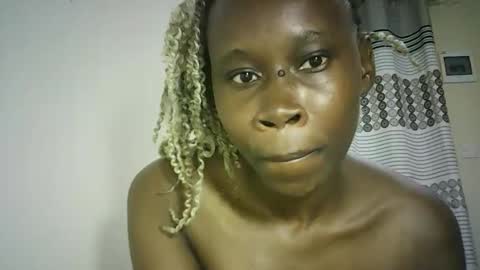 Snapshot of sunshine_g chatting on January 2026 08:45:02 PM Sunshine online show from January 2026 08:45:02 PM