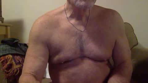 Snapshot of suntrdr077 chatting on January 2026 02:06:02 AM suntrdr077 online show from January 2026 02:06:02 AM