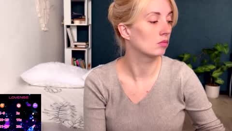 Snapshot of super_peach_stream chatting on November 2025 10:59:01 AM ANNApvt open full info in bio online show from November 2025 10:59:01 AM