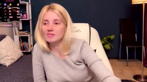 Snapshot of super_peach_stream chatting on November 2025 03:04:01 PM ANNApvt open full info in bio online show from November 2025 03:04:01 PM