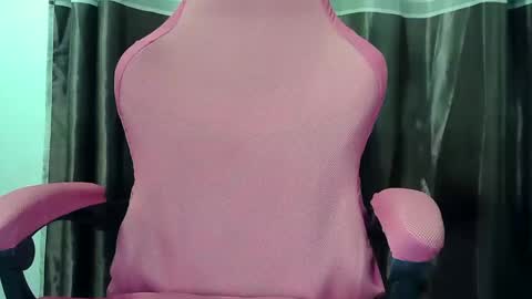 Snapshot of superb_ass25 chatting on December 2024 08:38:01 PM KIMZY online show from December 2024 08:38:01 PM