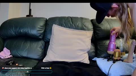 Thomas online show from October 2025 06:50:01 PM