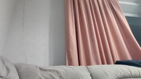 Annie online show from December 2024 04:22:01 PM