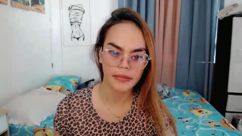 Im val online show from April 2026 12:27:01 AM