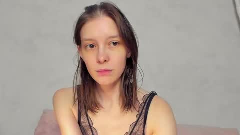 Una online show from May 2026 08:38:01 PM