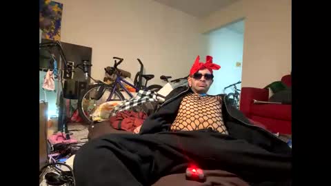 Phillup Slutz online show from April 2026 01:44:01 PM