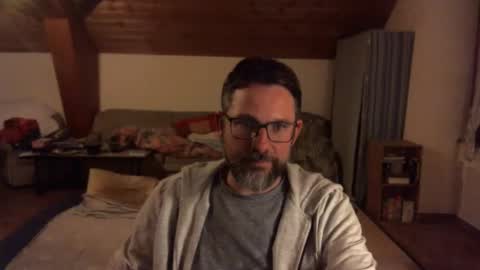 Snapshot of supersquirrel81 chatting on November 2025 08:40:01 PM supersquirrel81 online show from November 2025 08:40:01 PM