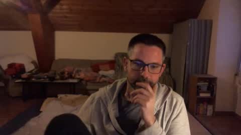 Snapshot of supersquirrel81 chatting on November 2025 06:35:02 AM supersquirrel81 online show from November 2025 06:35:02 AM