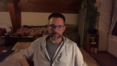 Snapshot of supersquirrel81 chatting on December 2025 06:27:02 PM supersquirrel81 online show from December 2025 06:27:02 PM
