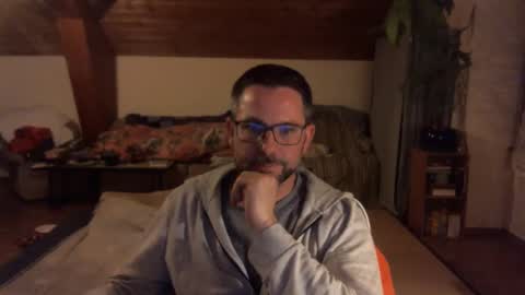 Snapshot of supersquirrel81 chatting on December 2025 04:58:01 PM supersquirrel81 online show from December 2025 04:58:01 PM