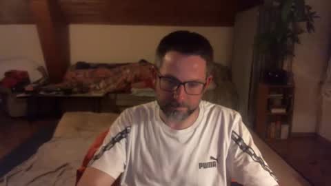 Snapshot of supersquirrel81 chatting on December 2025 06:46:02 PM supersquirrel81 online show from December 2025 06:46:02 PM