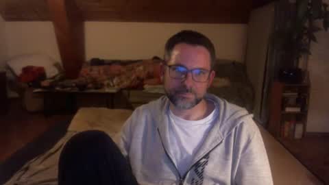 Snapshot of supersquirrel81 chatting on December 2025 06:14:01 PM supersquirrel81 online show from December 2025 06:14:01 PM