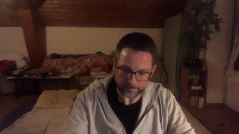 Snapshot of supersquirrel81 chatting on December 2025 05:19:02 PM supersquirrel81 online show from December 2025 05:19:02 PM