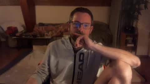 Snapshot of supersquirrel81 chatting on December 2025 06:09:01 AM supersquirrel81 online show from December 2025 06:09:01 AM
