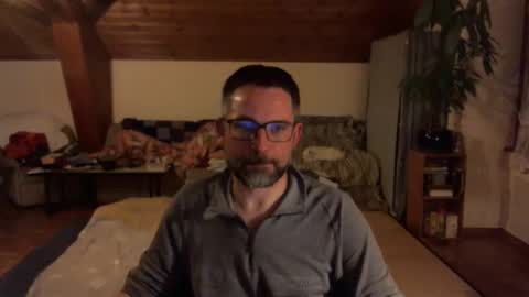 Snapshot of supersquirrel81 chatting on January 2026 06:43:02 PM supersquirrel81 online show from January 2026 06:43:02 PM