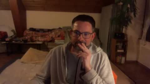 Snapshot of supersquirrel81 chatting on January 2026 08:10:02 PM supersquirrel81 online show from January 2026 08:10:02 PM