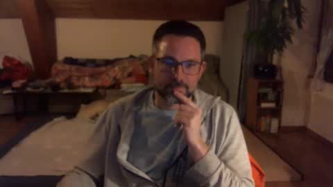 Snapshot of supersquirrel81 chatting on January 2026 07:41:01 PM supersquirrel81 online show from January 2026 07:41:01 PM