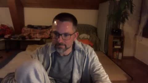 Snapshot of supersquirrel81 chatting on January 2026 05:05:01 PM supersquirrel81 online show from January 2026 05:05:01 PM
